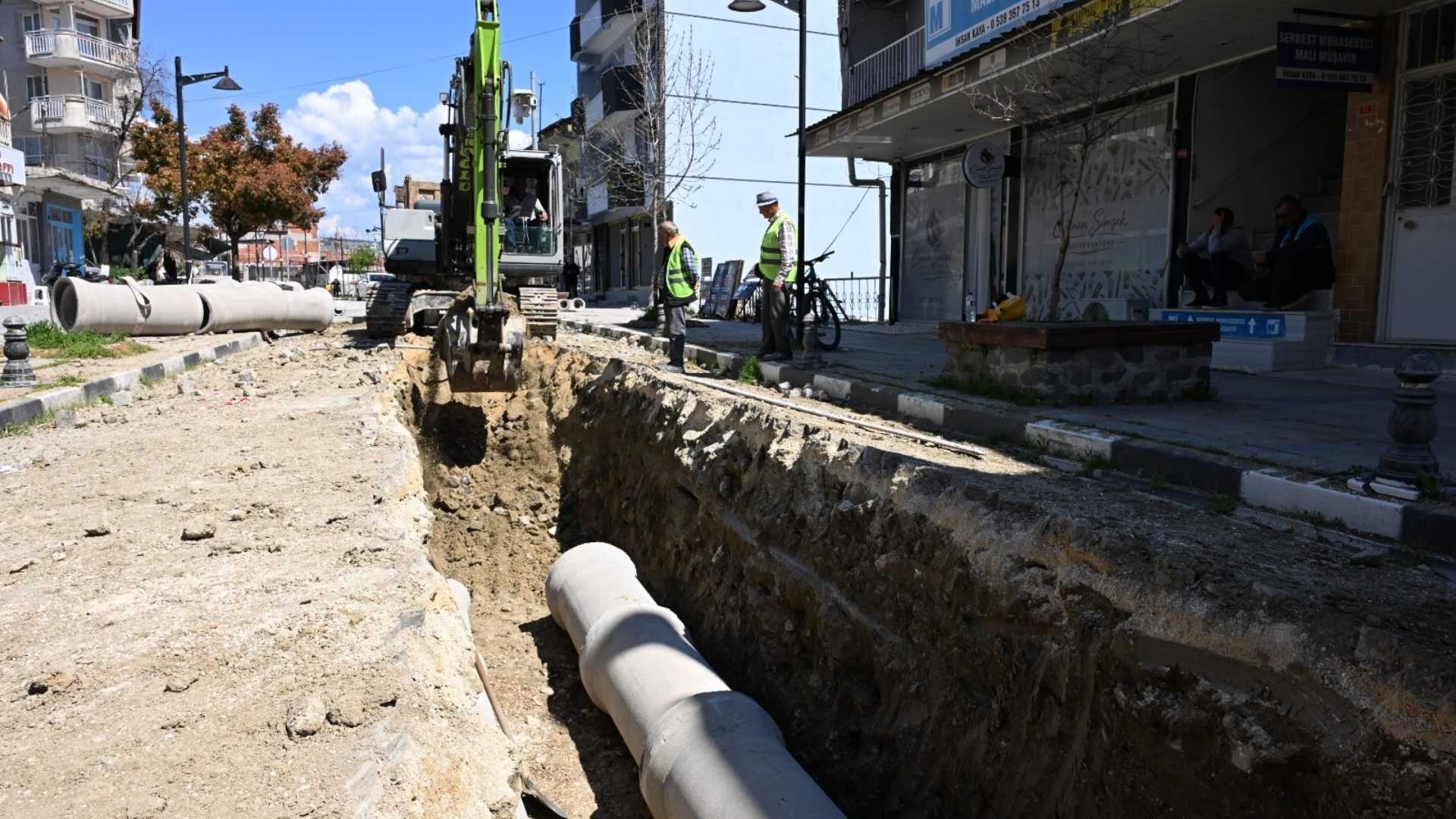 Selendi’de altyapı yenileniyor: Yenicami Mahallesi’nde kapsamlı çalışma
