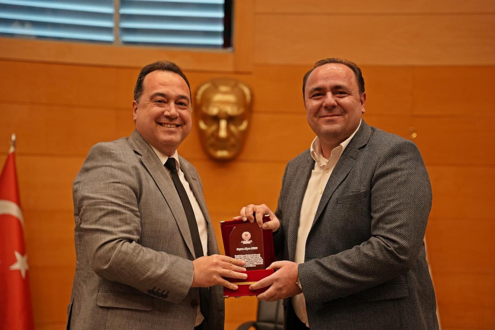 Hasgör’ün ekibinden Ayan, Manisa BBSK’nin yeni başkanı oldu