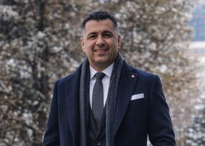 CHP Manisa'da Görev Değişikliği! Yeni İl Başkanı Engin Uzun Oldu