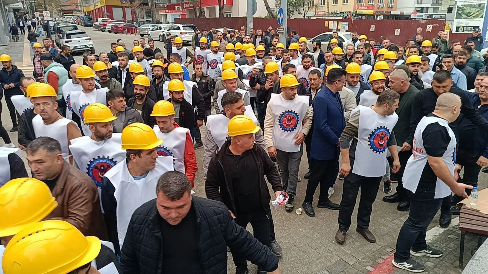 Soma’da Madenciler Ankara Yolunda: “Artık Söz Değil, Çözüm İstiyoruz”